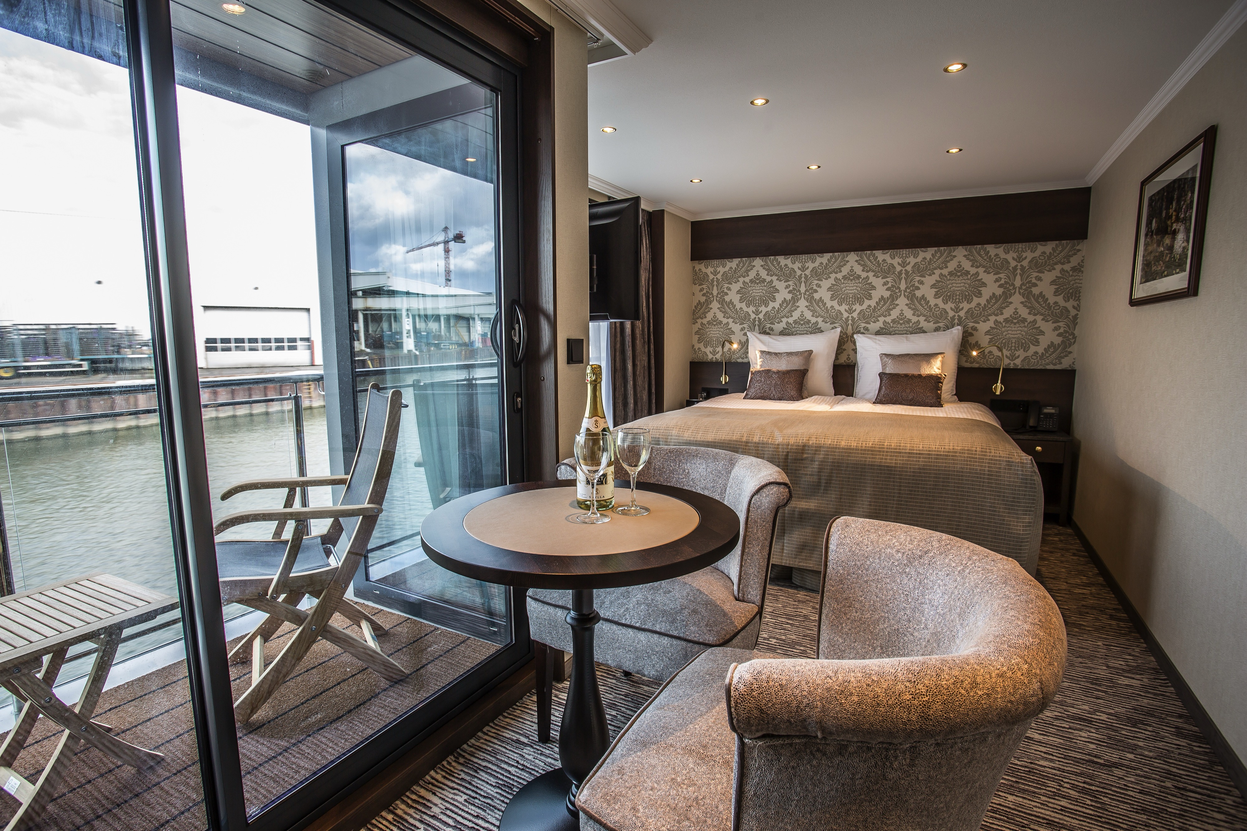 Deluxe Balcony Suites
